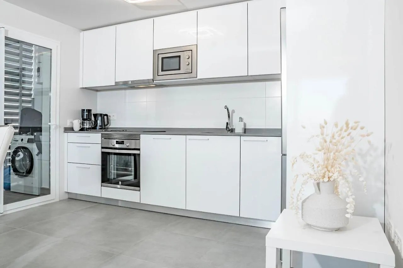 Tranquil Oasis 2 Bedroom Apartment In Nueva Andalucia Close To Centro Plaza Marbella