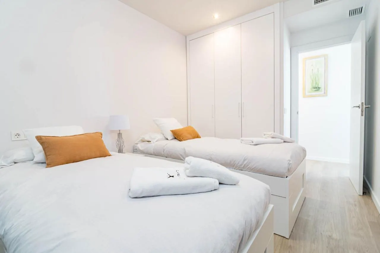Tranquil Oasis 2 Bedroom Apartment In Nueva Andalucia Close To Centro Plaza Marbella