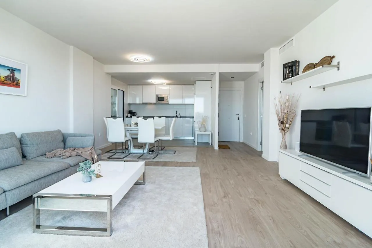 Tranquil Oasis 2 Bedroom Apartment In Nueva Andalucia Close To Centro Plaza Marbella
